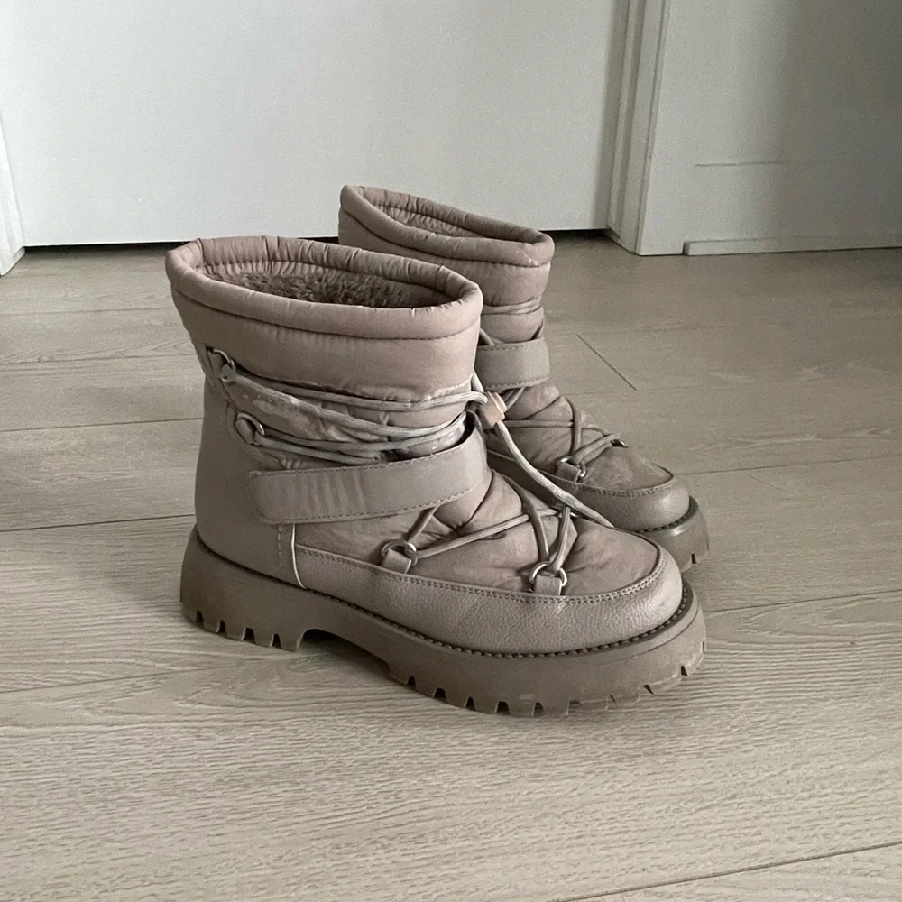 Call it Spring winter boots - Picture 5 of 5